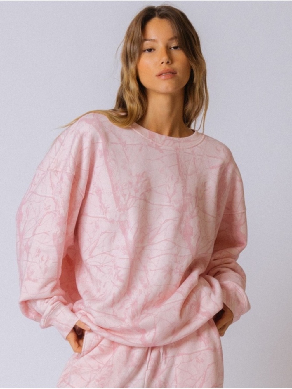 Dairy Boy Women’s Pink Woodland Camo Oversized Sweatshirt‎ Pullover Size Medium